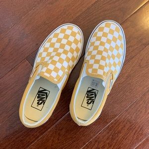 Brand new checkered vans yellow size 4.5m/6w